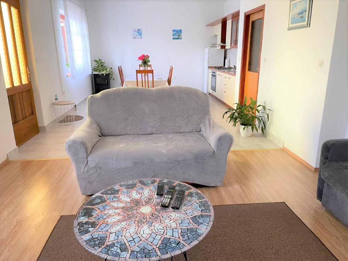 קאלי Comfort Apartment On The Beach מראה חיצוני תמונה